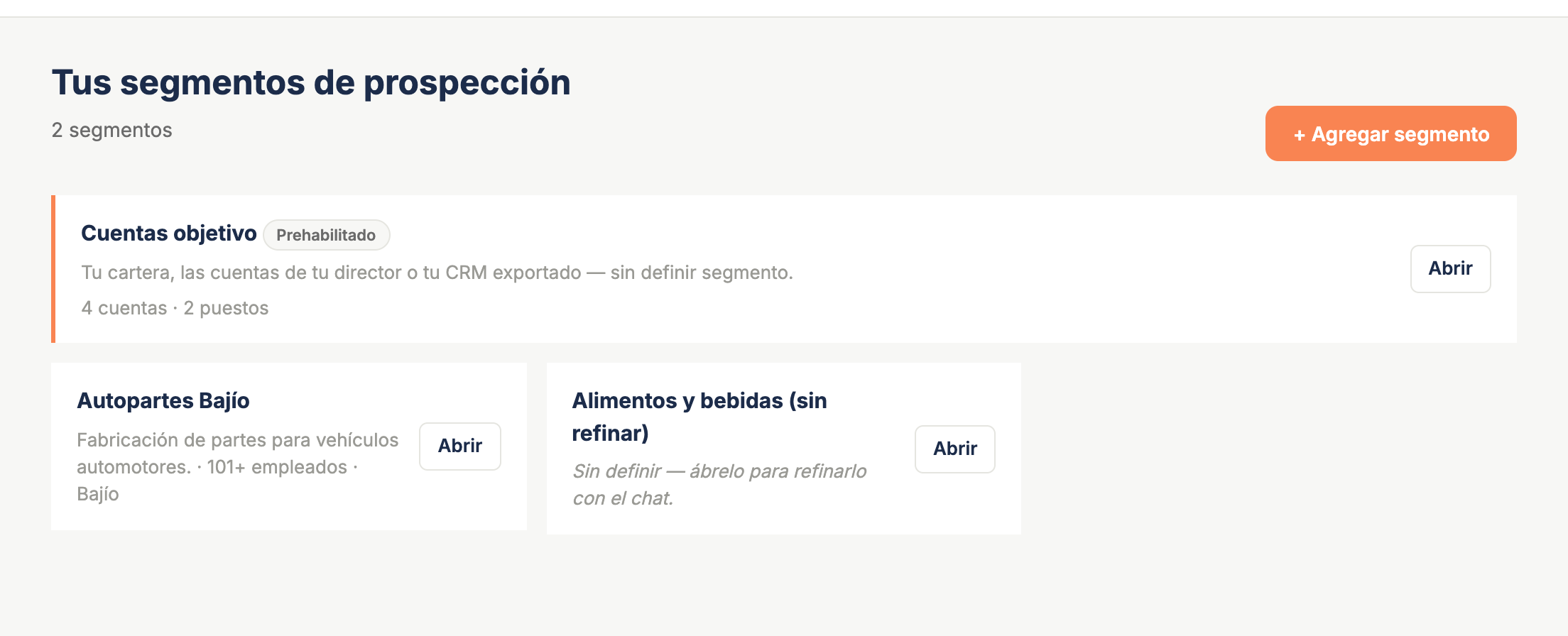 La pantalla de Segmentos con un segmento normal y la tarjeta Cuentas objetivo, para que se vean los dos caminos lado a lado